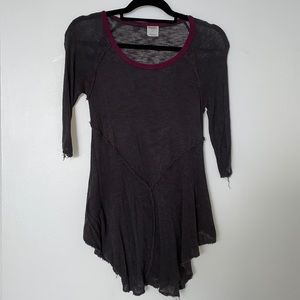 FREE PEOPLE - Grey & Burgundy Quarter Sleeve